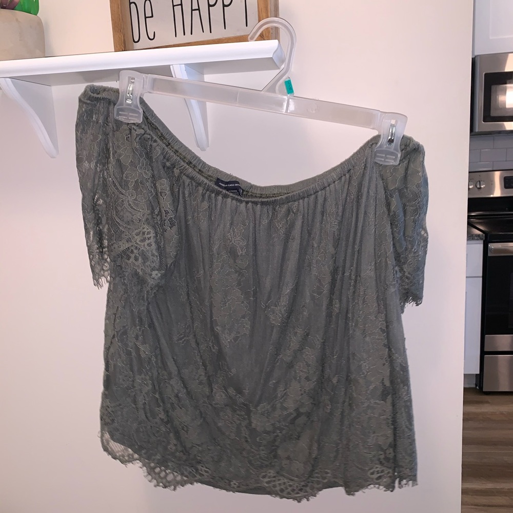 American Eagle off the shoulder shirt!